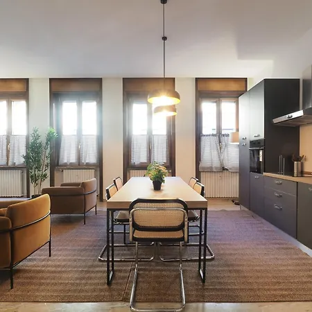 Homnest I Duomo Penthouse Lägenhet *
