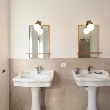 Homnest I Duomo Penthouse Lägenhet
