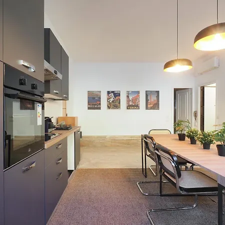 Apartamento Homnest I Duomo Penthouse Milão